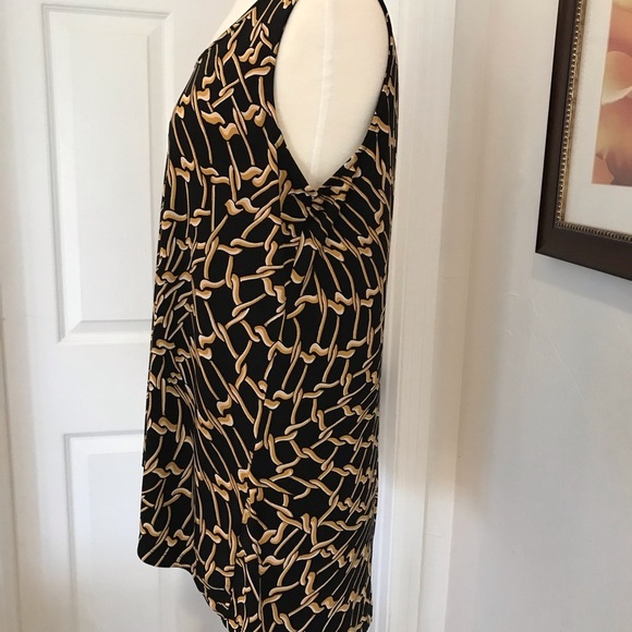 Sleeveless Tank - Picture 4 of 5